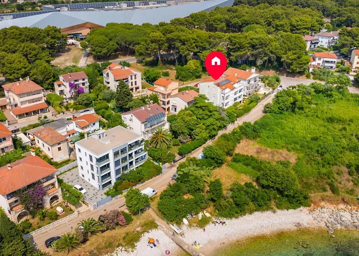 Seaside 067 By Guide * פולה